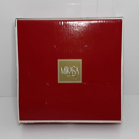 Mikasa Holiday Bloom Heart Dish Poinsetta Holidays Christmas Candy Dish - Picture 3 of 5